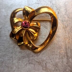 🩷 Avon Gold Heart Bow Brooch Pink Gemstone